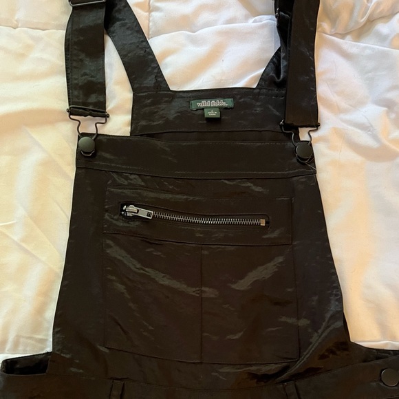 Satin overalls - Picture 2 of 4